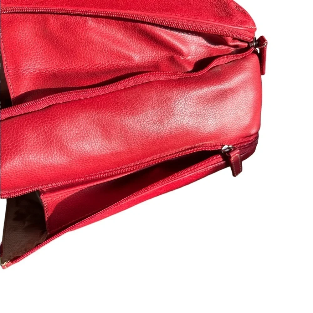 Buxton Quality red leather expandable computer “Madison Tote” Valentine red. NWT